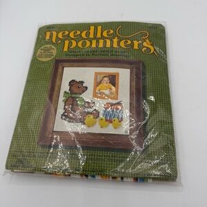 Needle Pointers Teddy Bear Photo Frame Barbara Jennings Cotton Canvas Wool Yarn